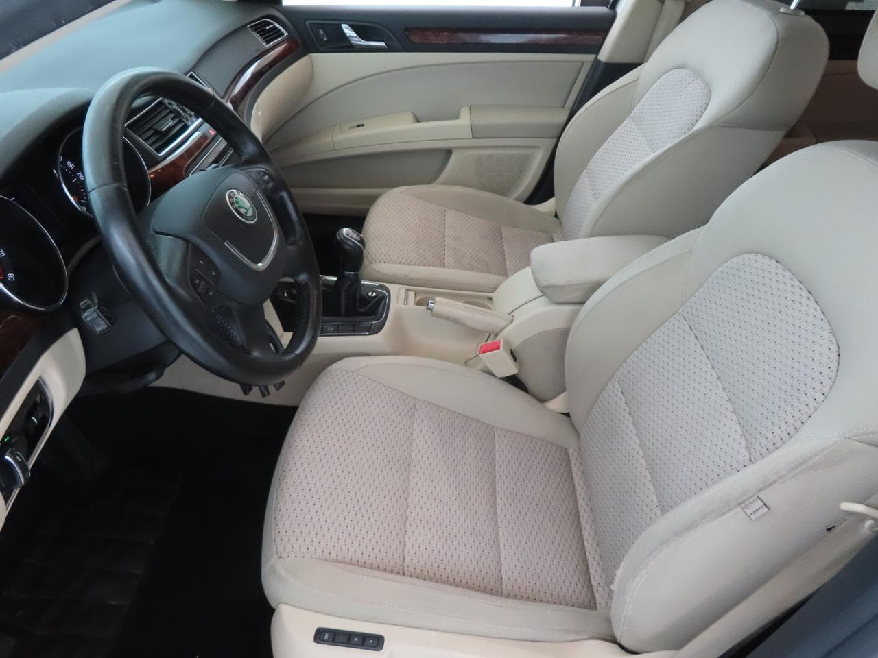2012 Škoda SUPERB - 16