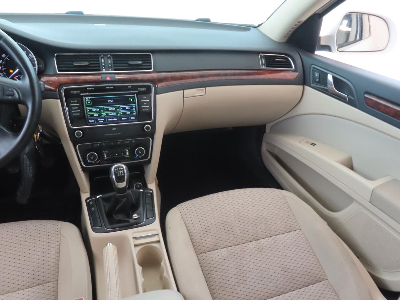 2012 Škoda SUPERB - 11