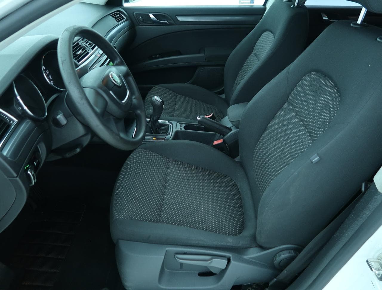 2011 Škoda SUPERB - 16