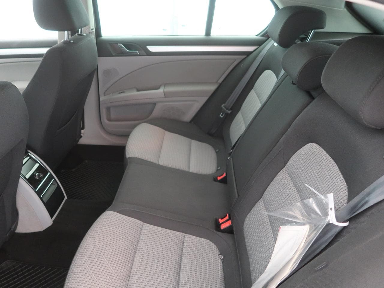 2010 Škoda SUPERB - 13