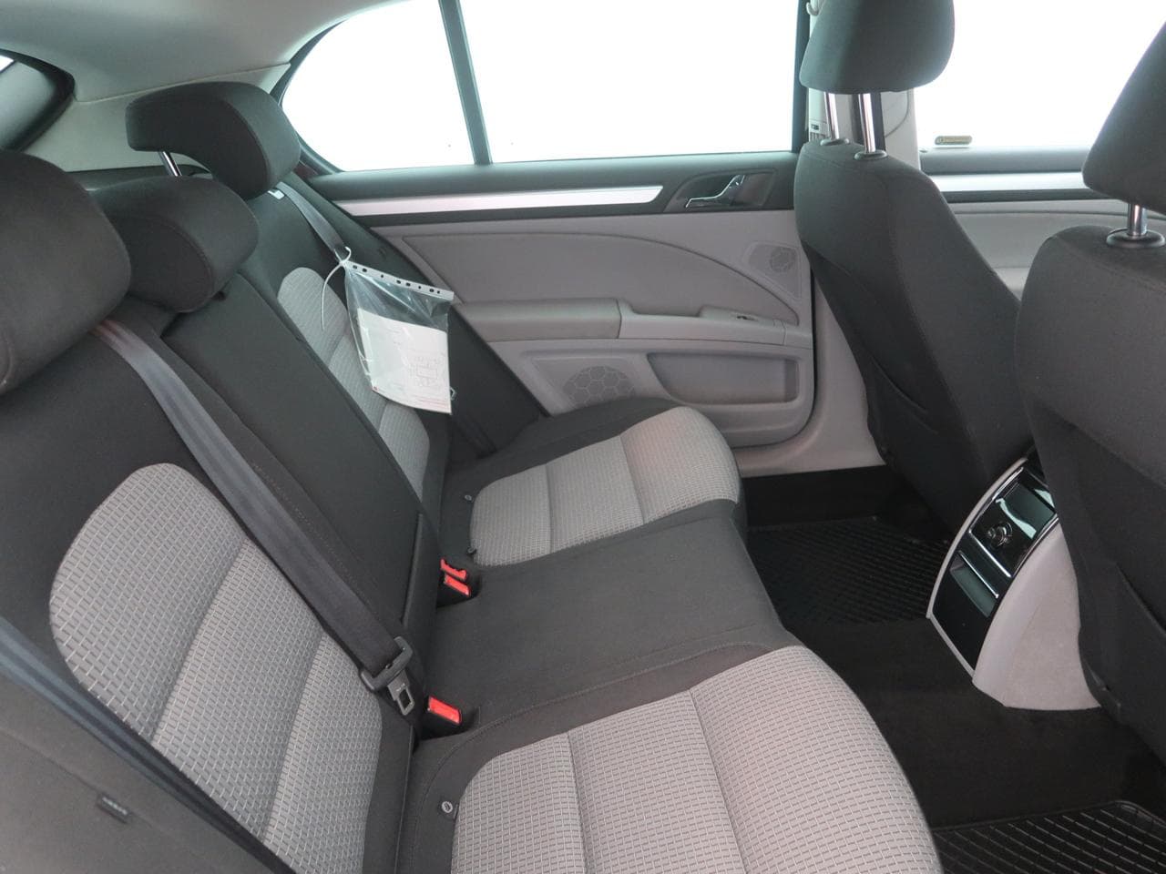 2010 Škoda SUPERB - 11