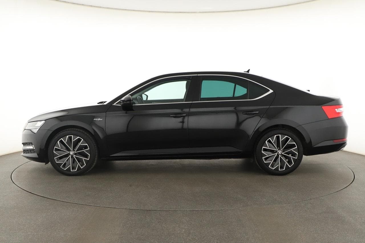 2020 Škoda SUPERB - 4
