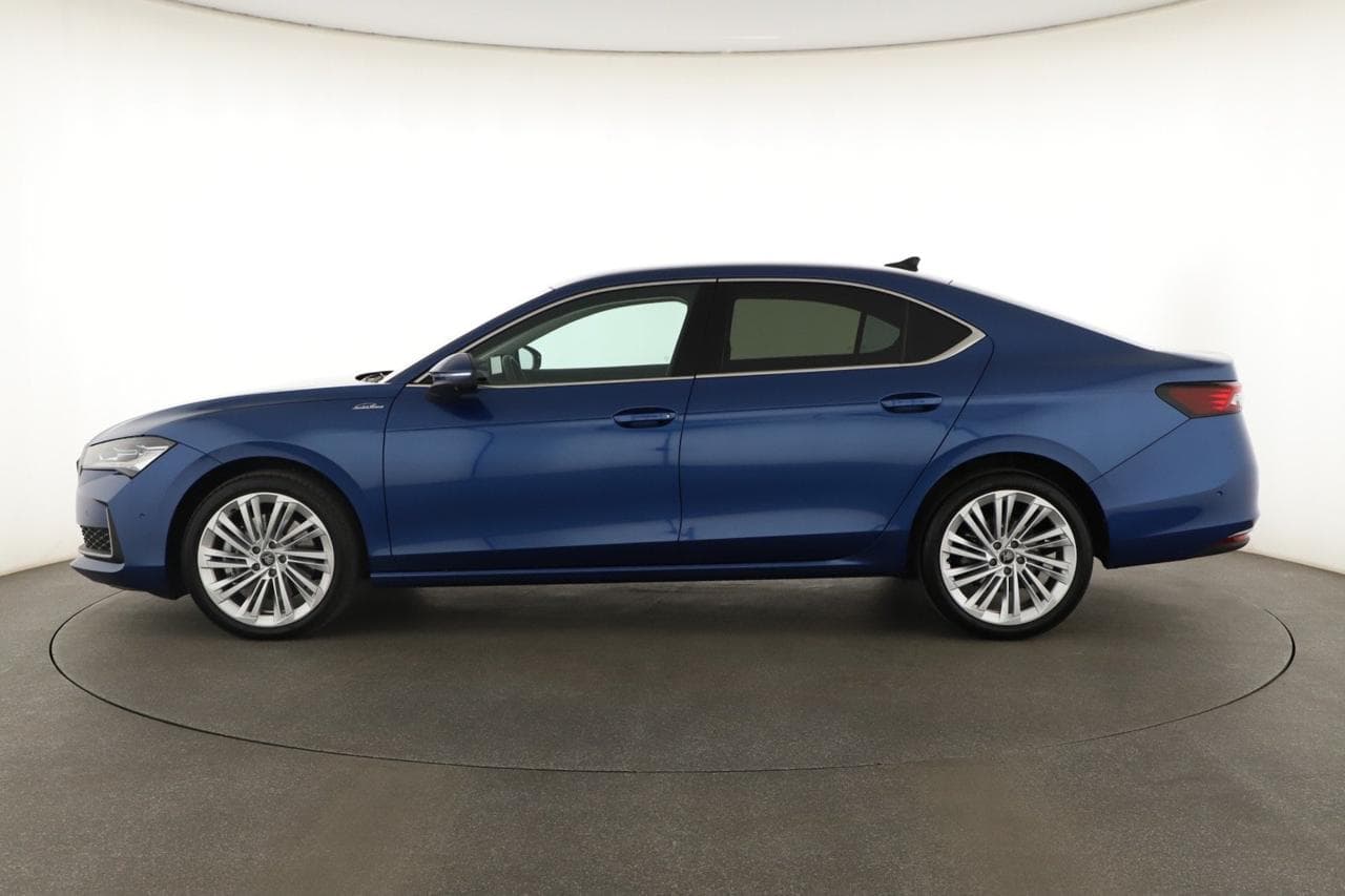 2025 Škoda SUPERB - 4