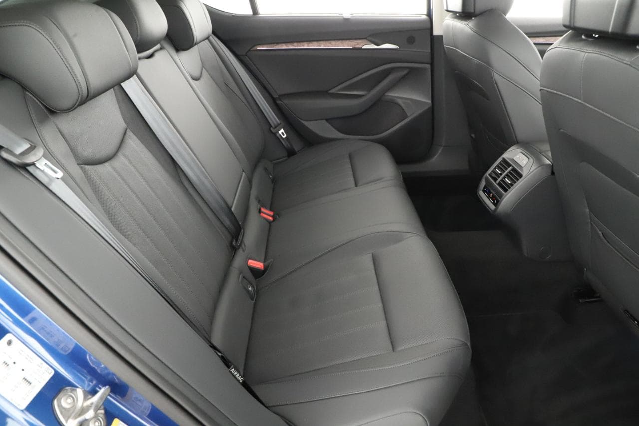 2025 Škoda SUPERB - 11
