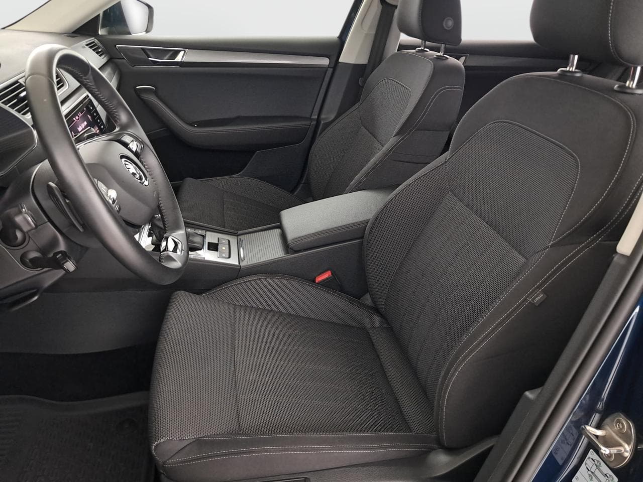 2022 Škoda SUPERB - 16