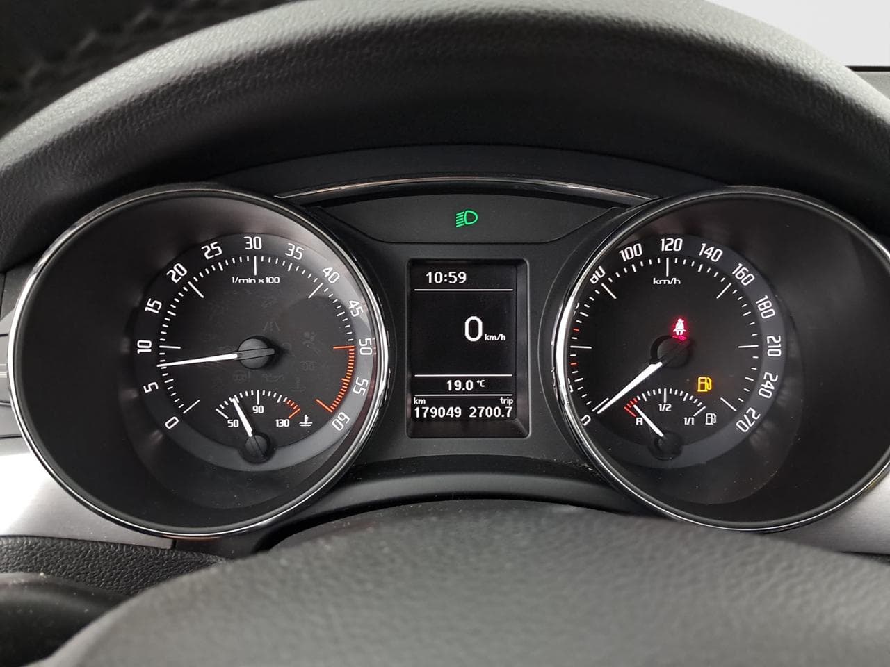 2014 Škoda SUPERB - 17
