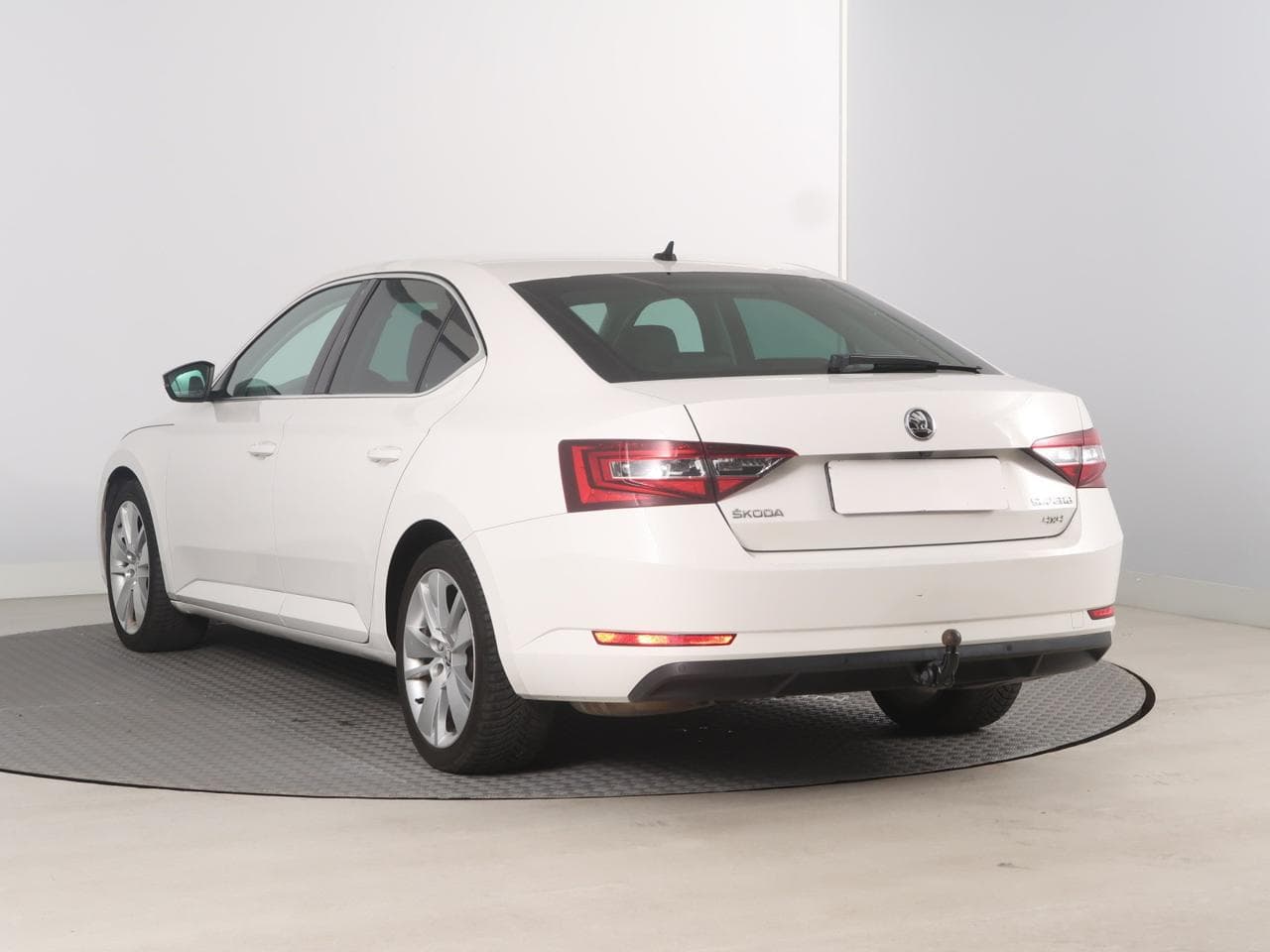 2016 Škoda SUPERB - 5