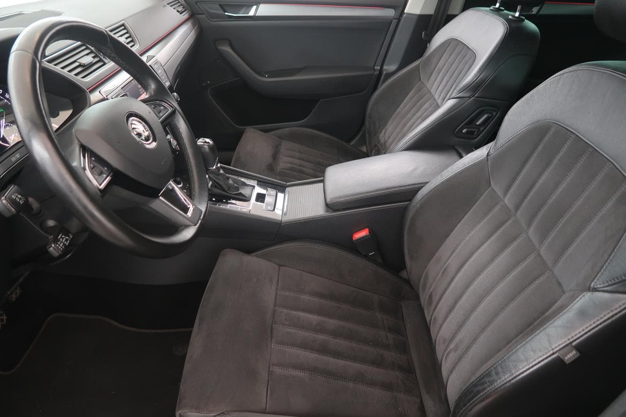 2016 Škoda SUPERB - 16