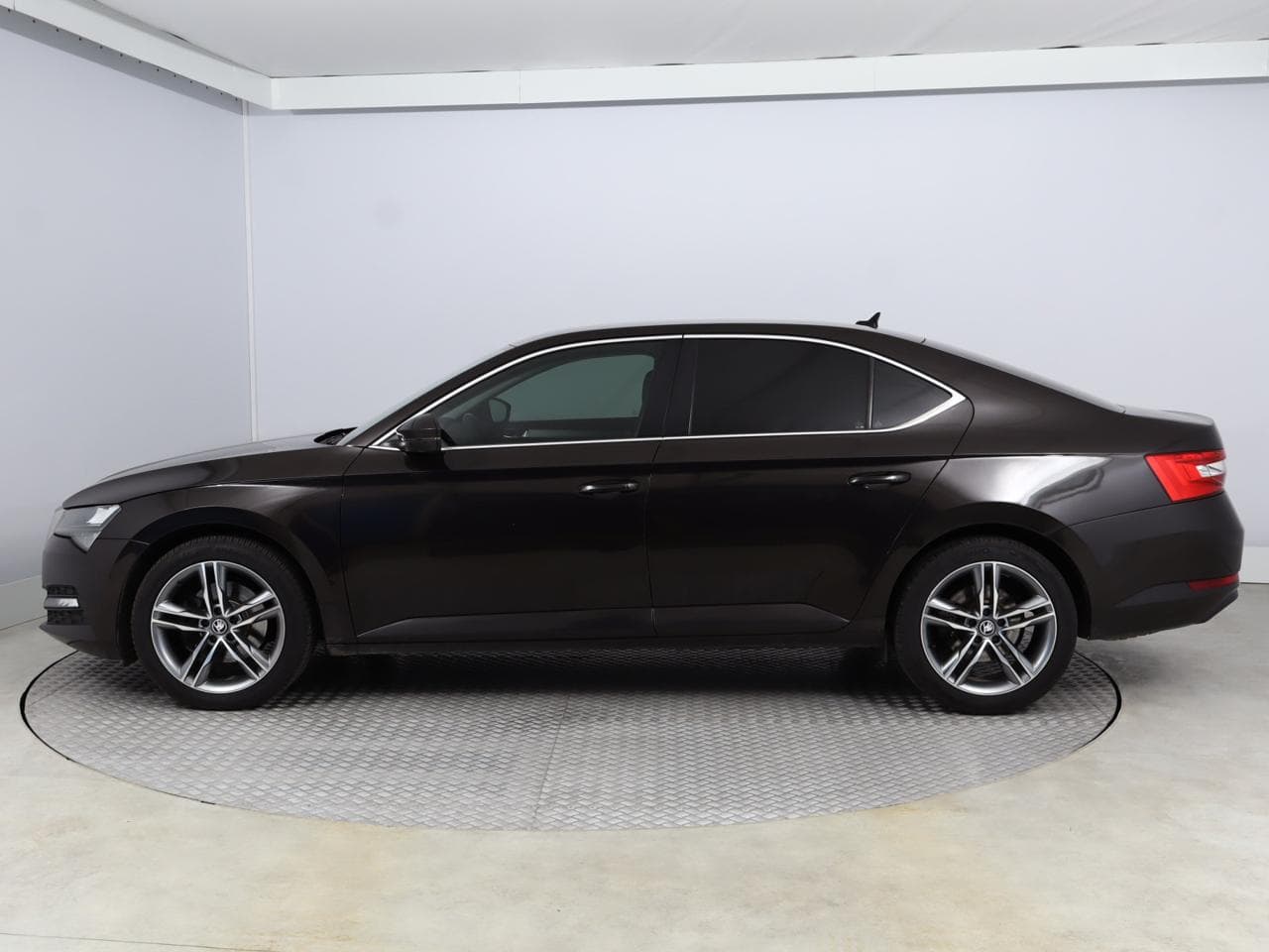 2020 Škoda SUPERB - 4