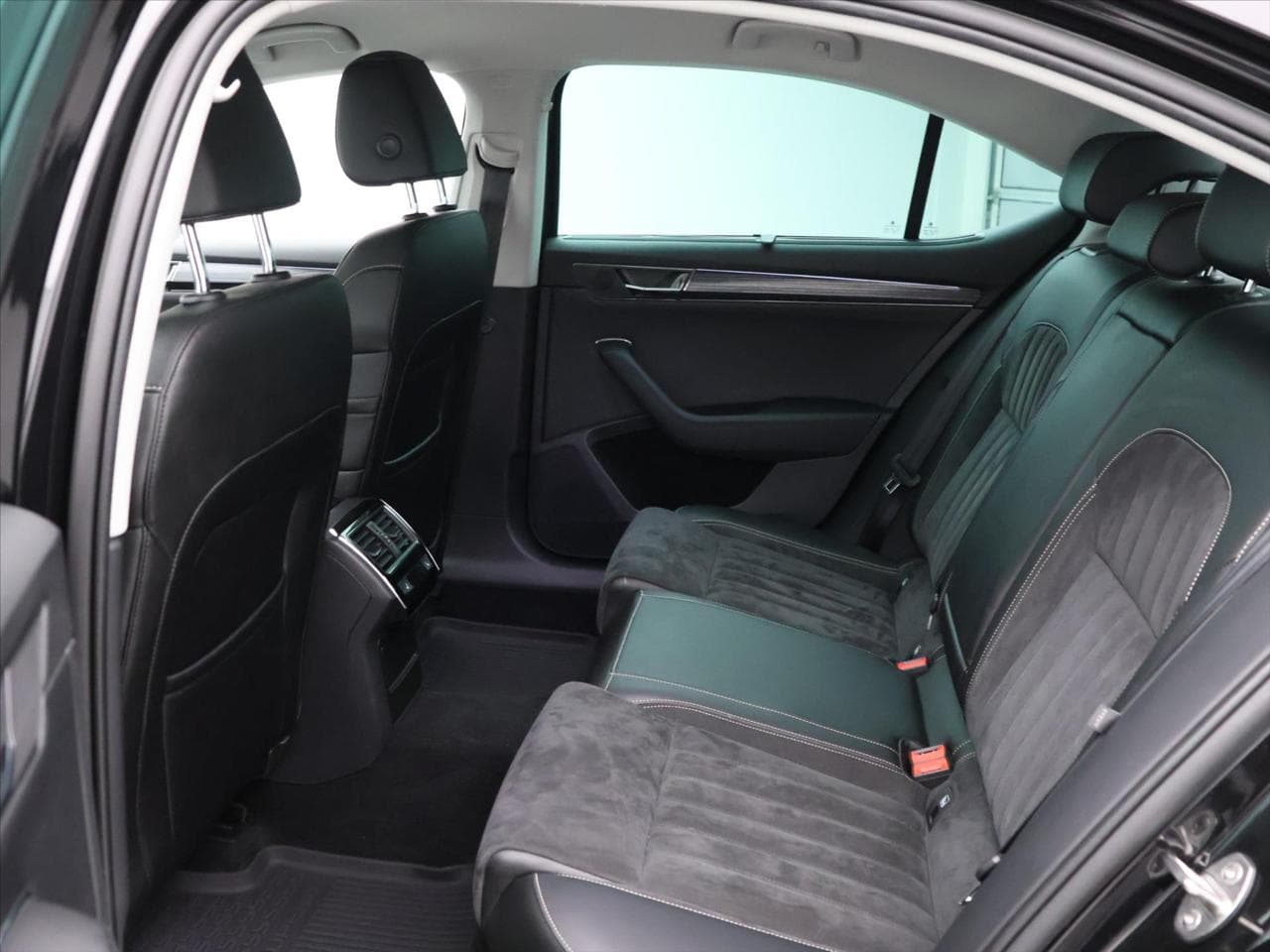 2021 Škoda SUPERB - 14
