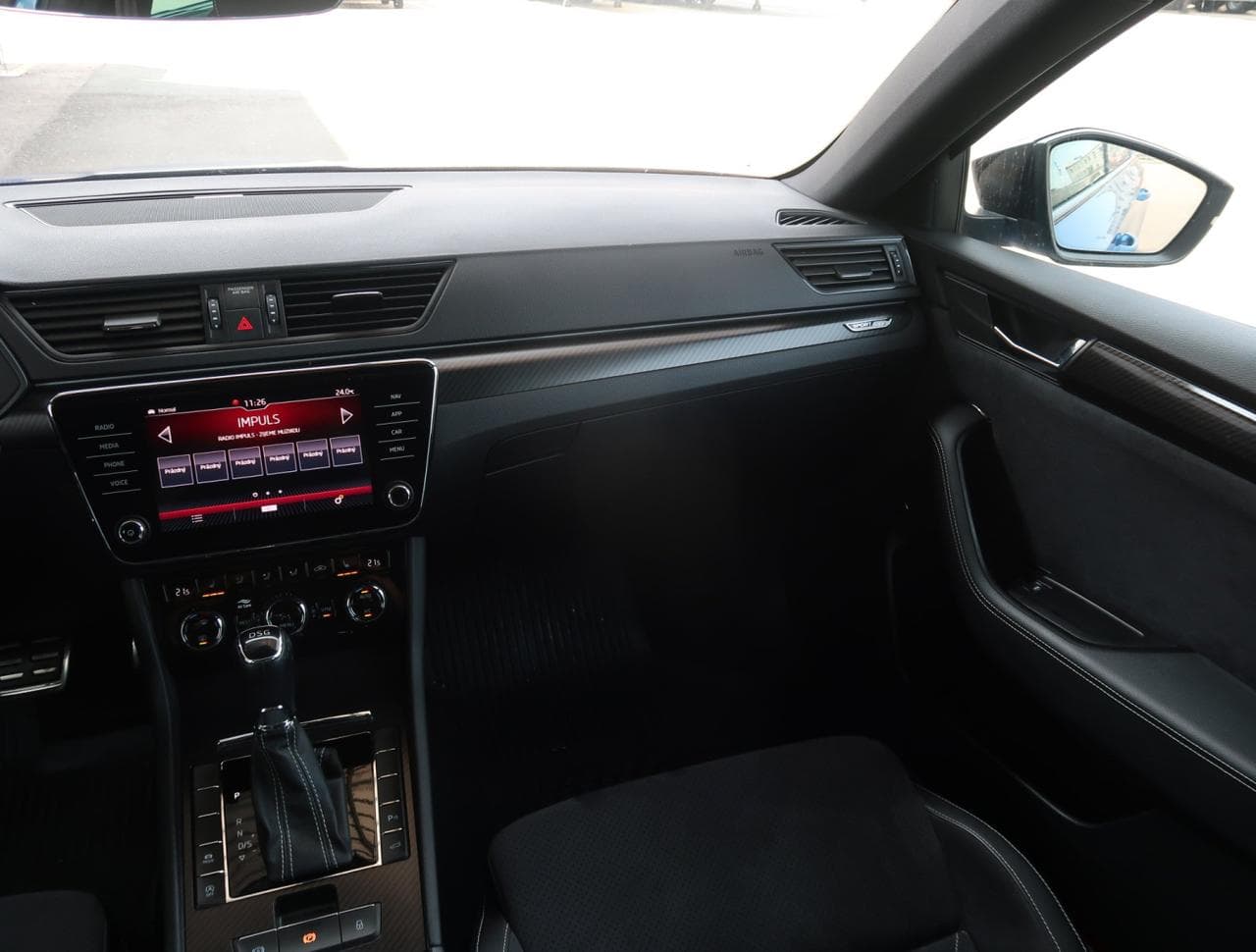2020 Škoda SUPERB - 11