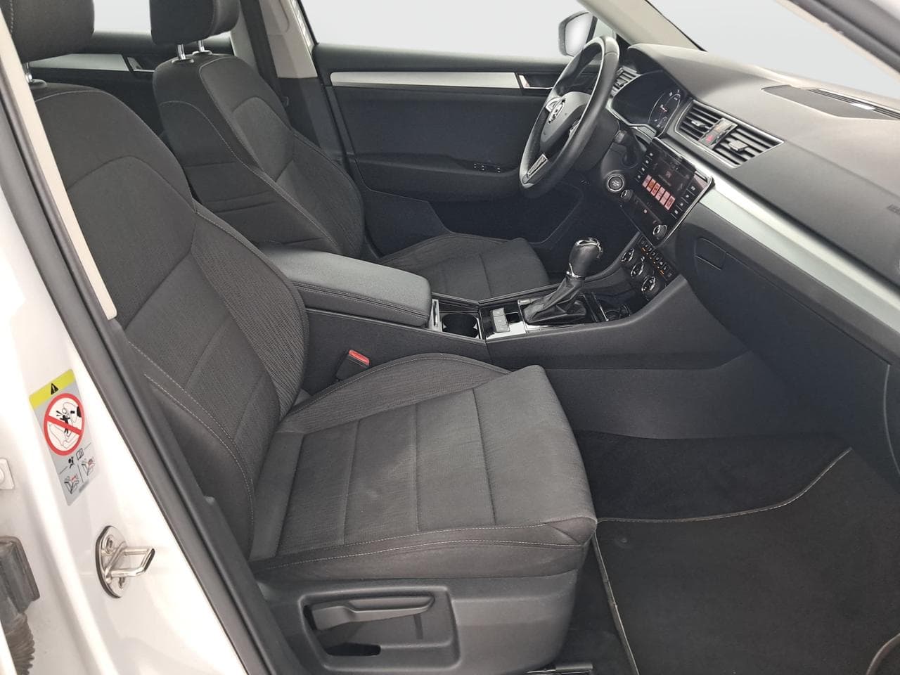 2018 Škoda SUPERB - 12