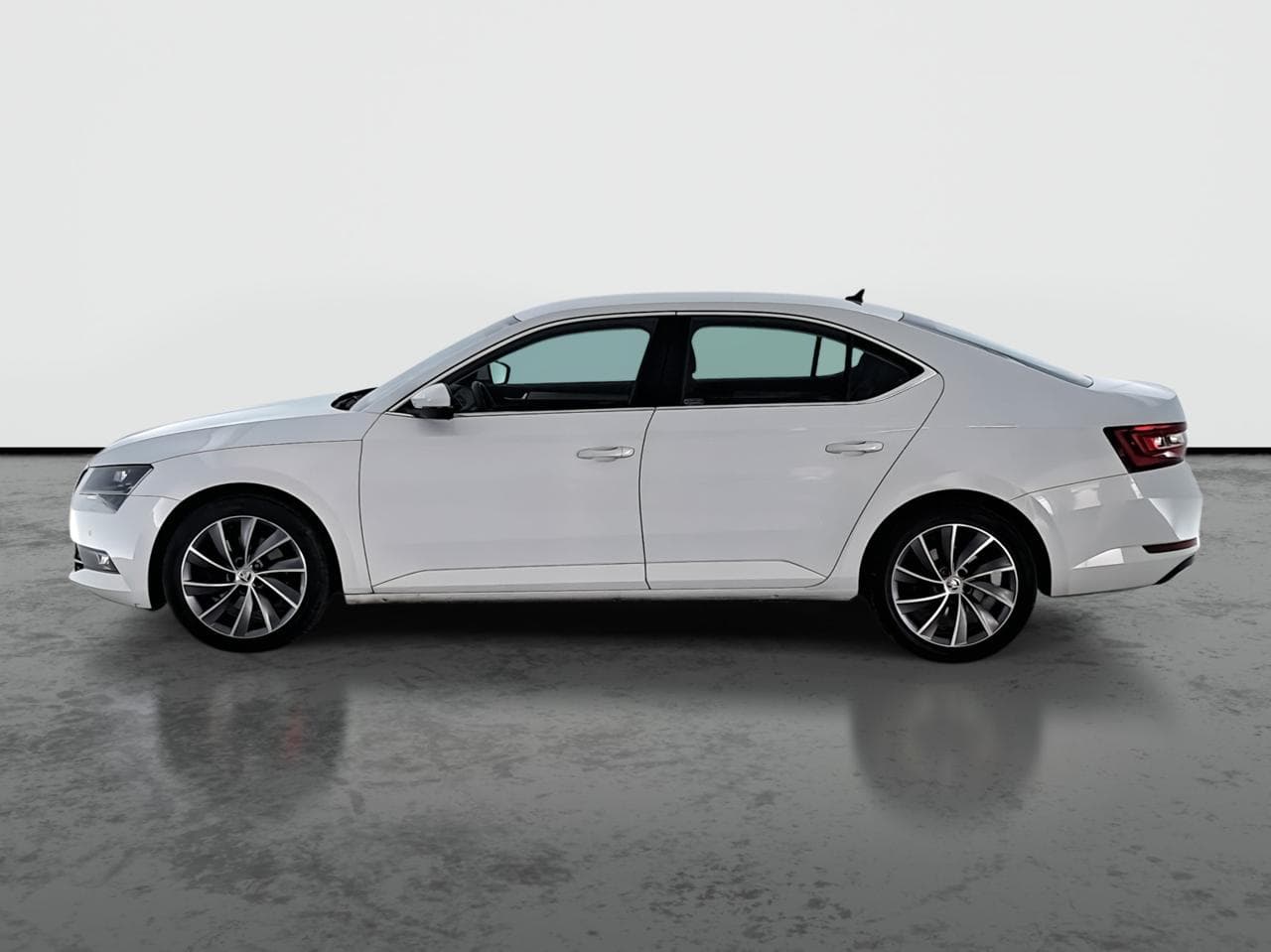 2018 Škoda SUPERB - 4