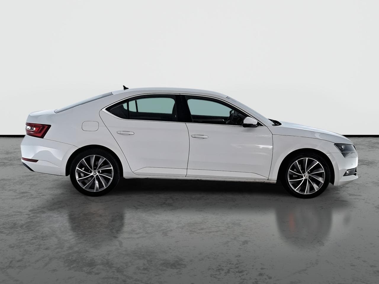 2018 Škoda SUPERB - 8