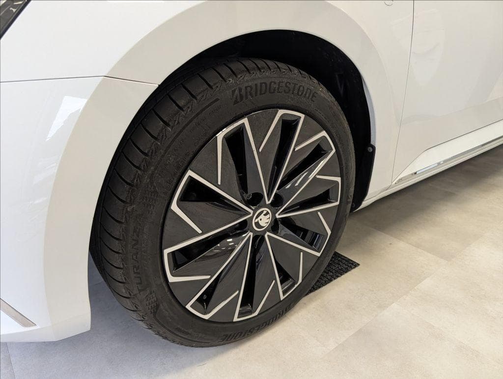 2022 Škoda SUPERB - 4