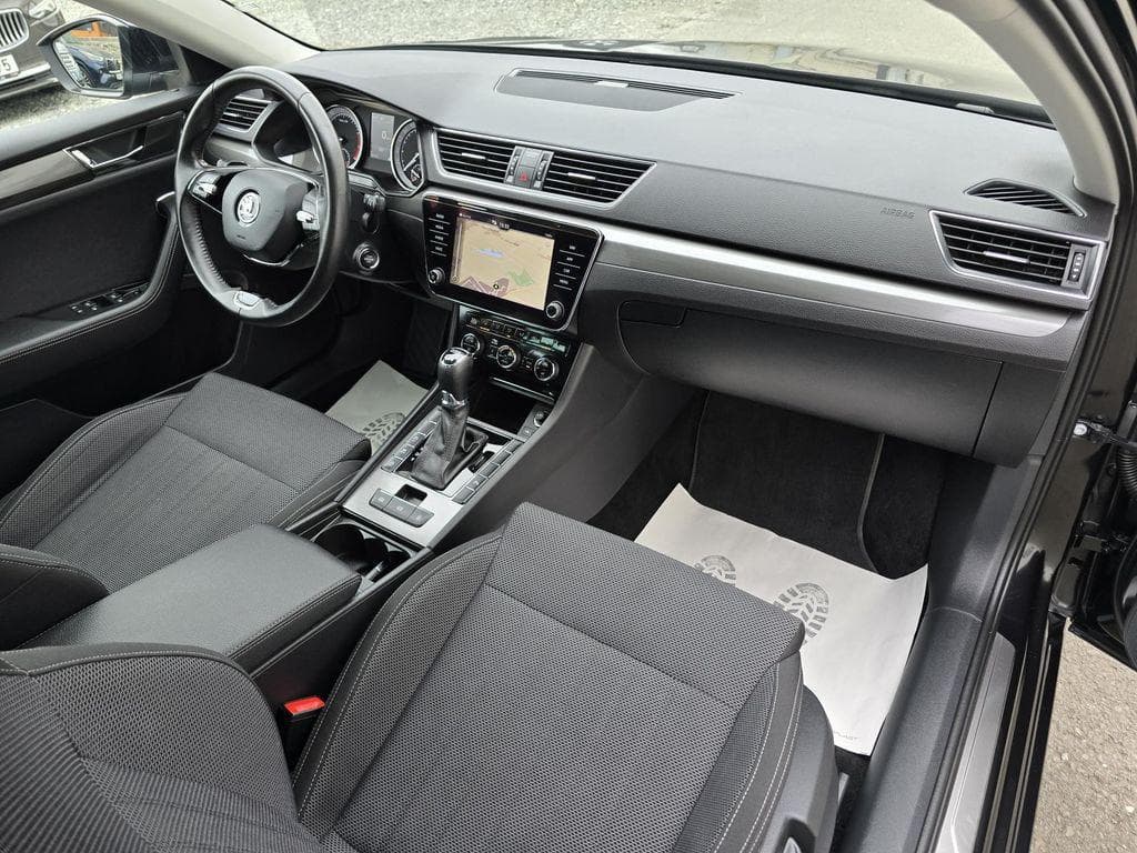 2021 Škoda SUPERB - 11