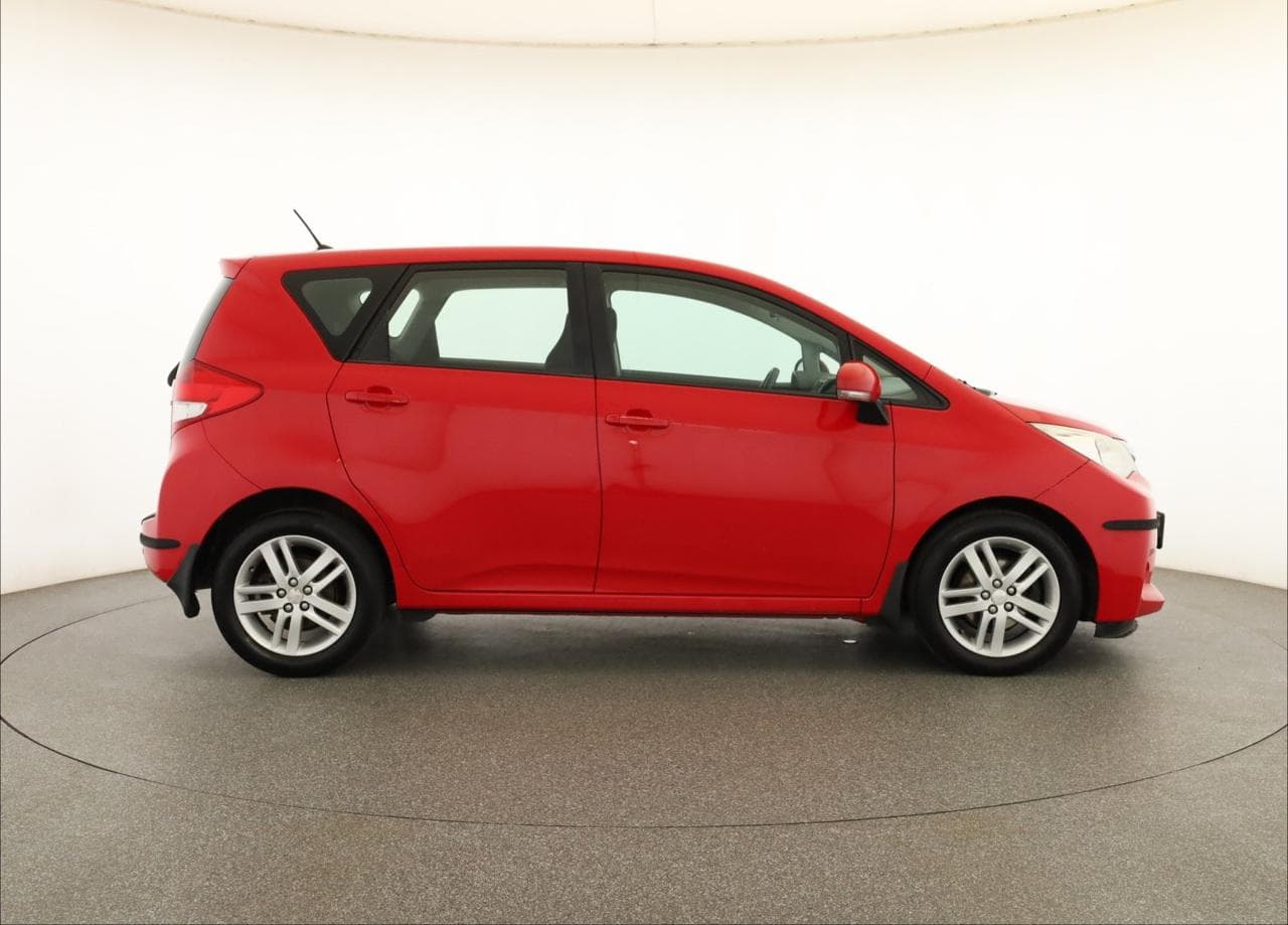 2011 Subaru TREZIA - 8