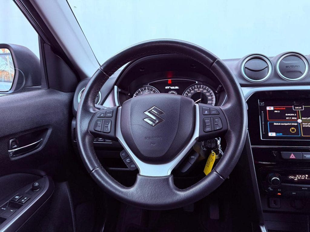 2019 Suzuki VITARA - 17