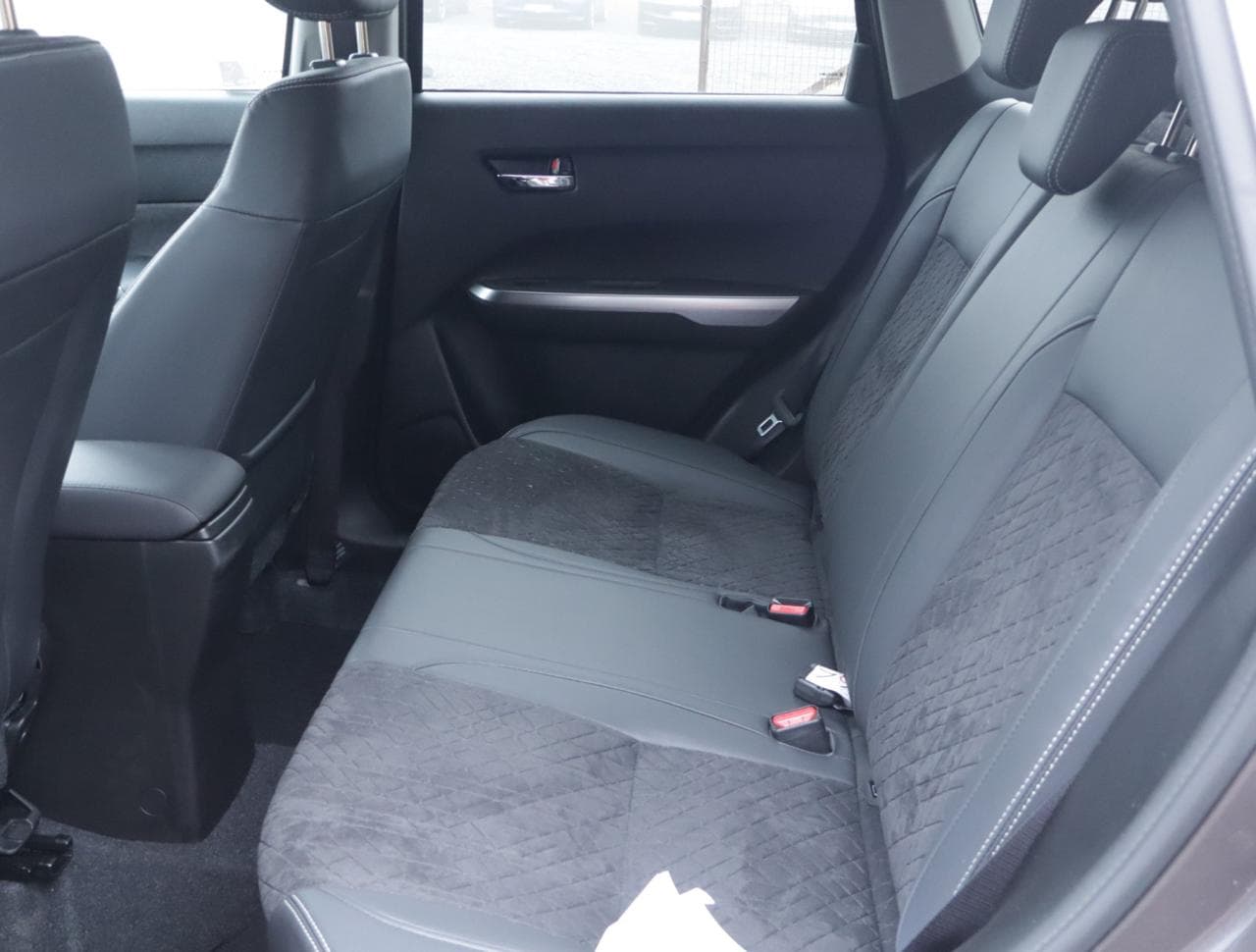 2025 Suzuki Vitara - 15