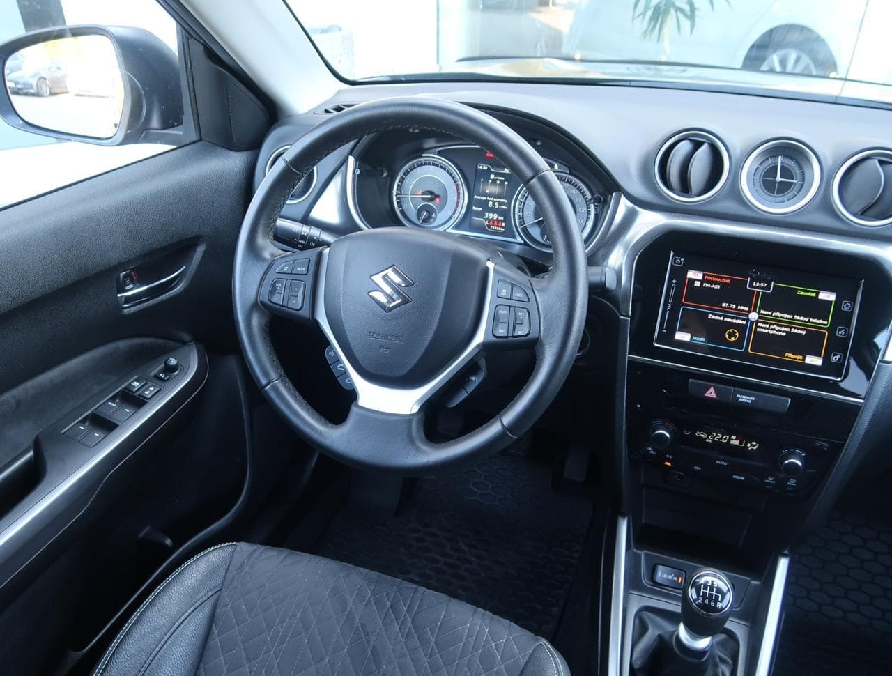 2019 Suzuki Vitara - 9