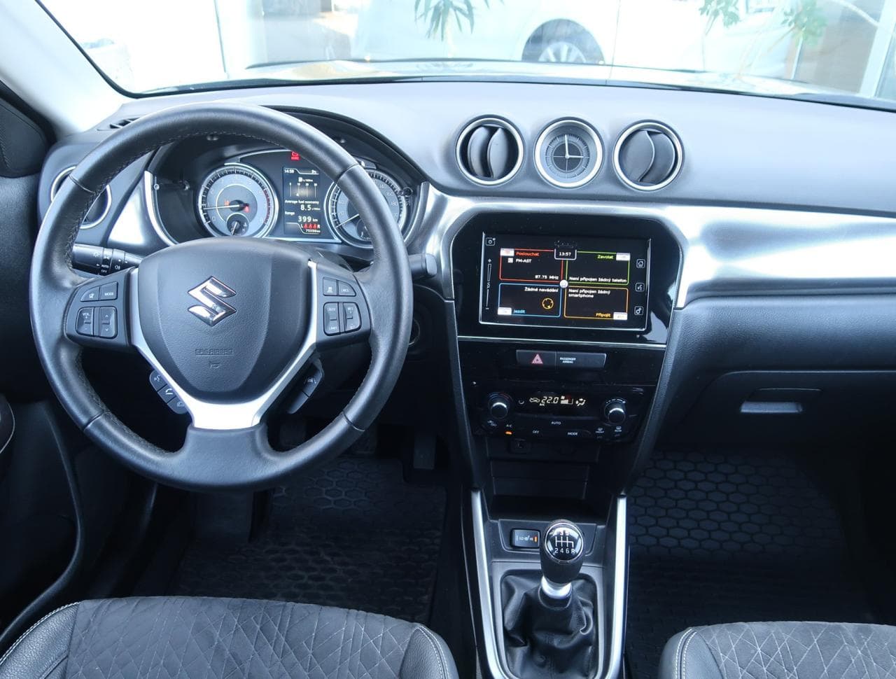 2019 Suzuki Vitara - 10