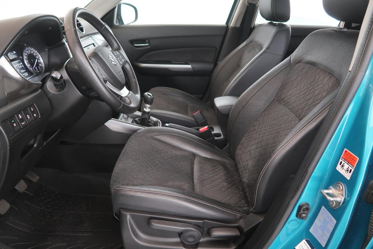 2019 Suzuki Vitara - 16