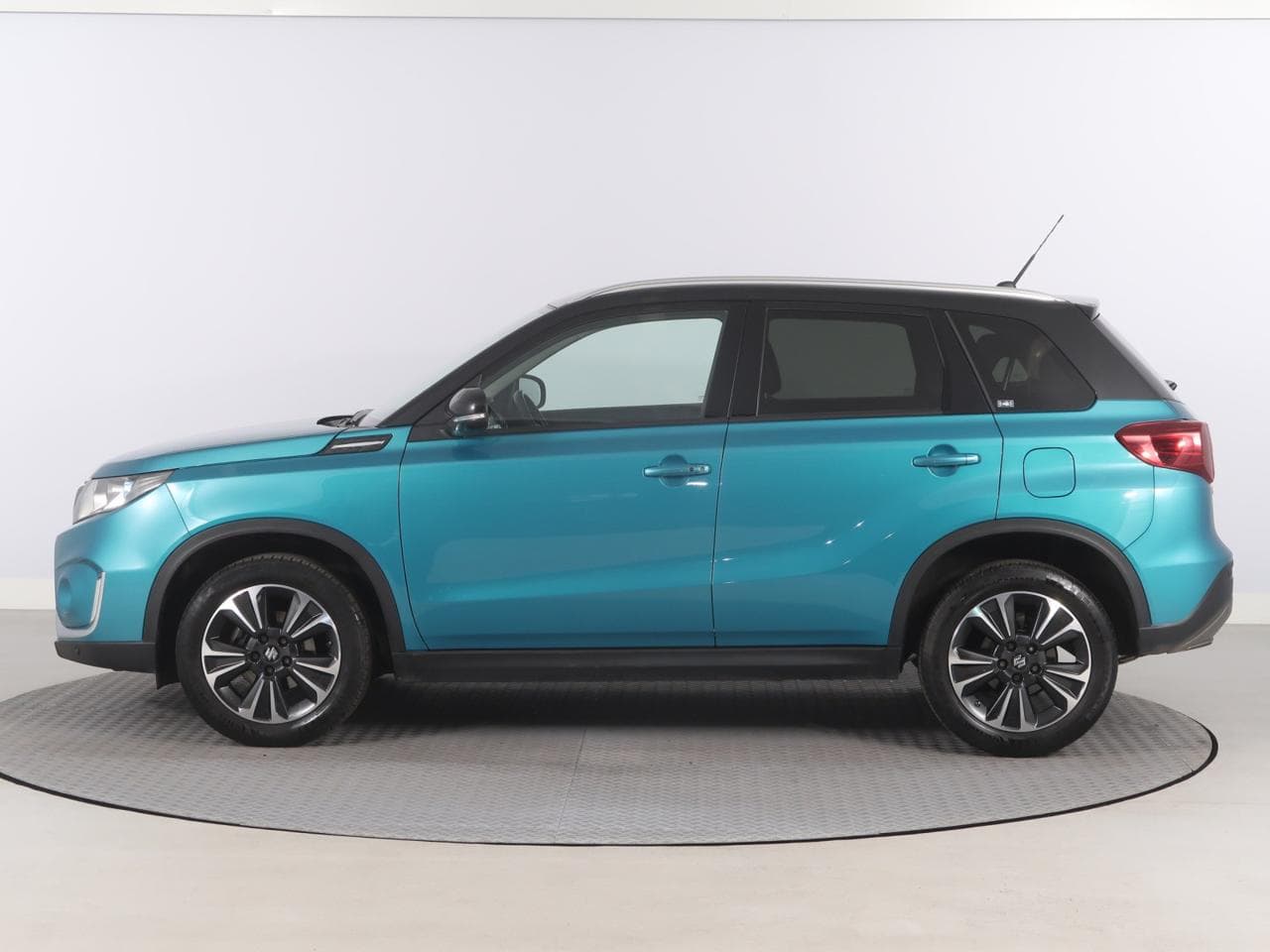 2019 Suzuki Vitara - 4