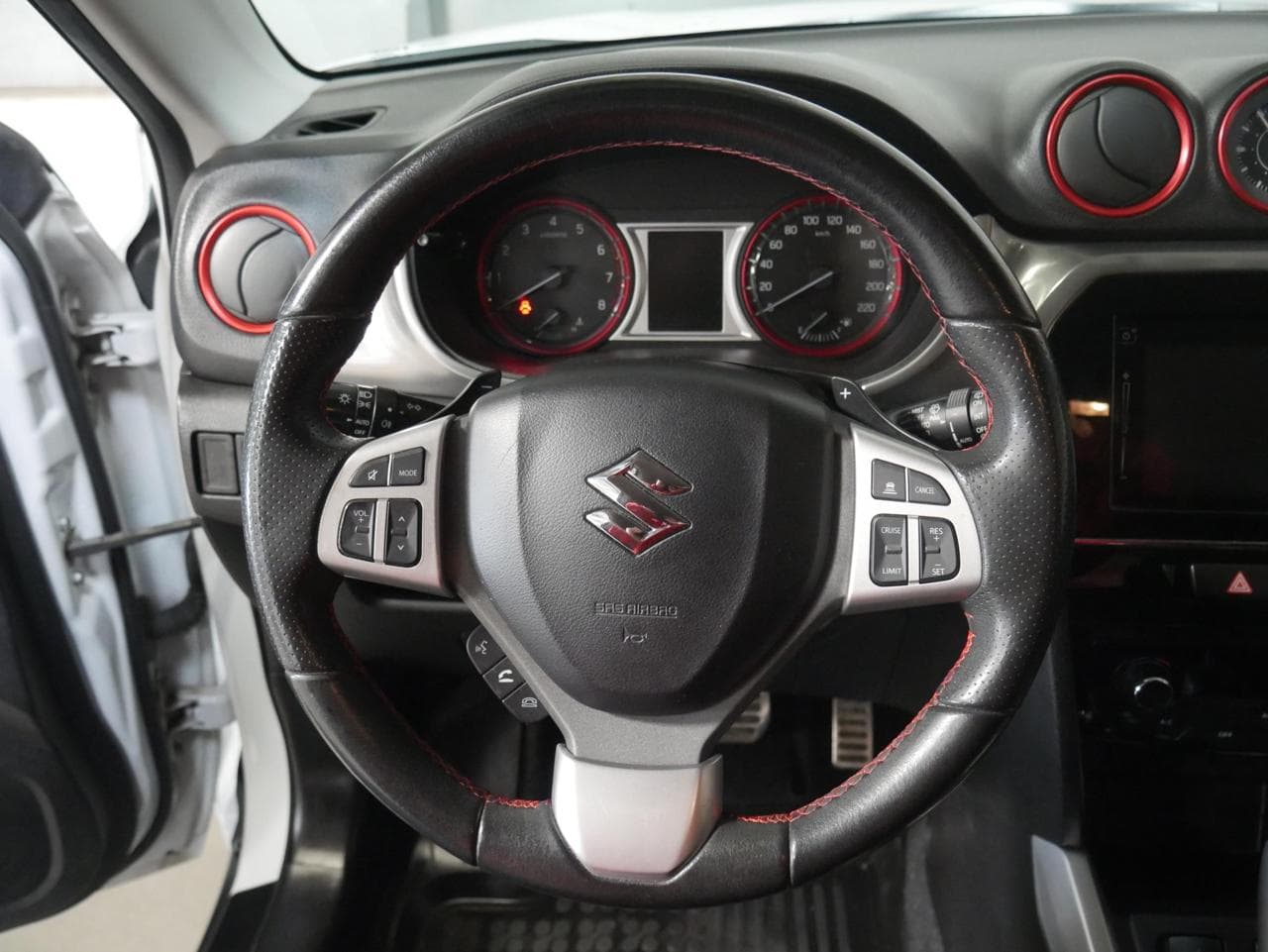 2016 Suzuki Vitara - 25