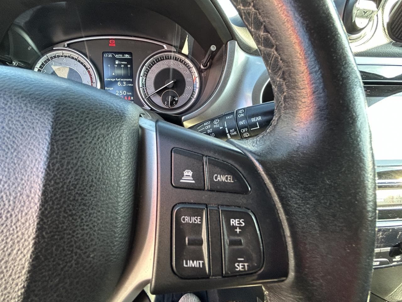 2019 Suzuki VITARA - 17