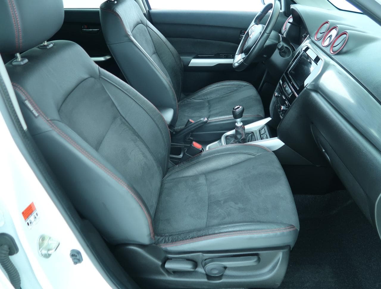2018 Suzuki VITARA - 12