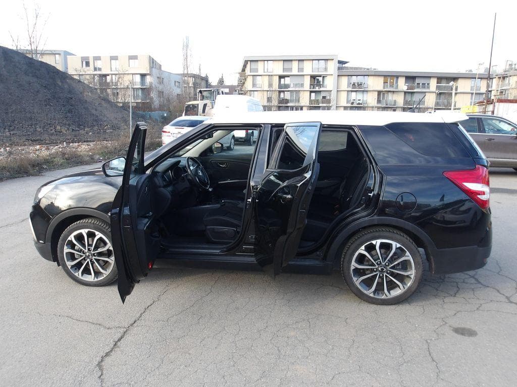 2016 SsangYong Xlv - 13