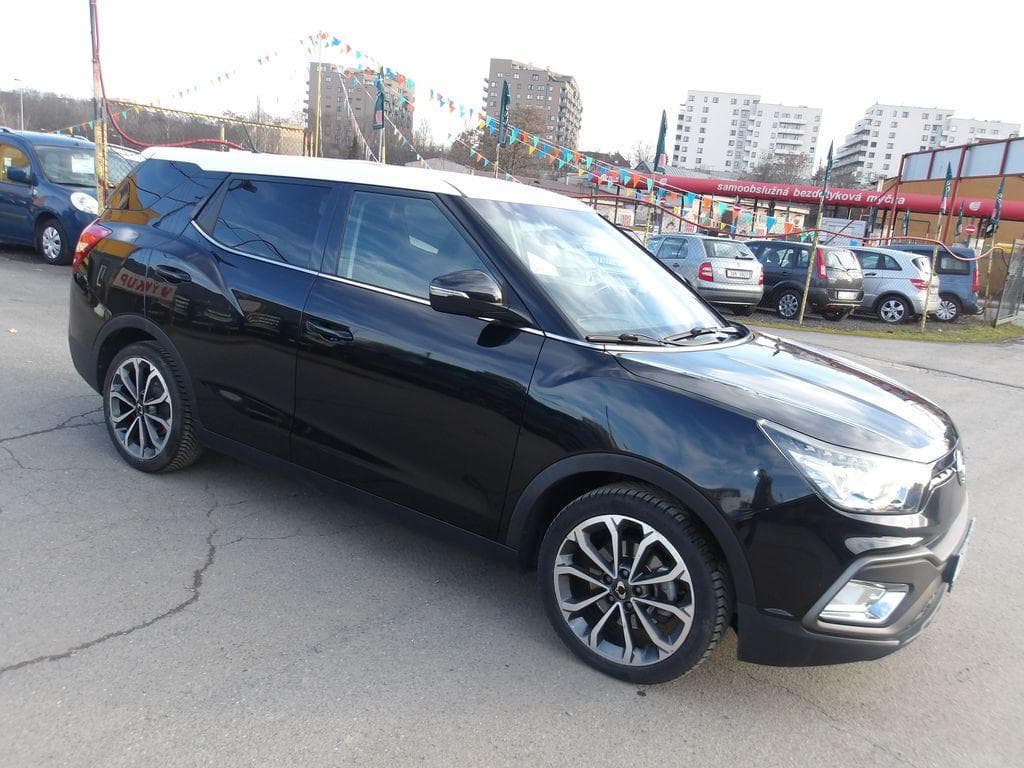 2016 SsangYong Xlv - 7