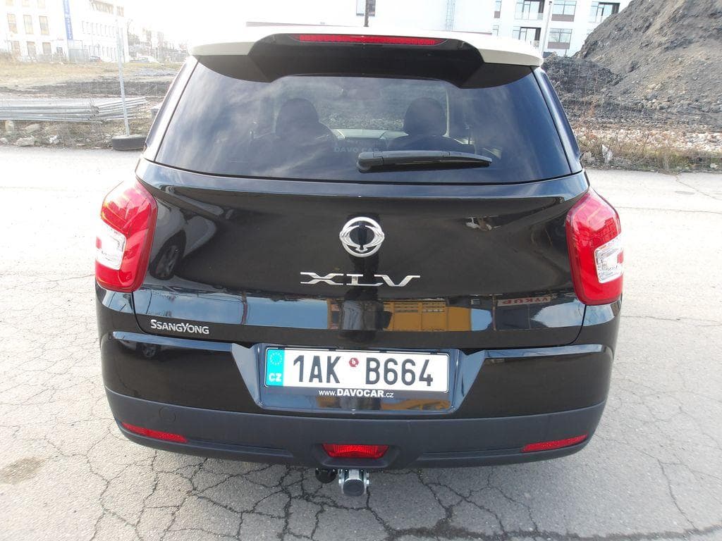 2016 SsangYong Xlv - 11
