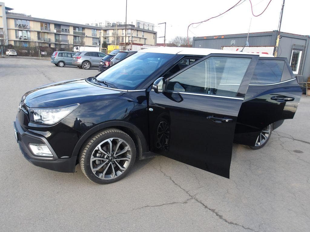 2016 SsangYong Xlv - 14