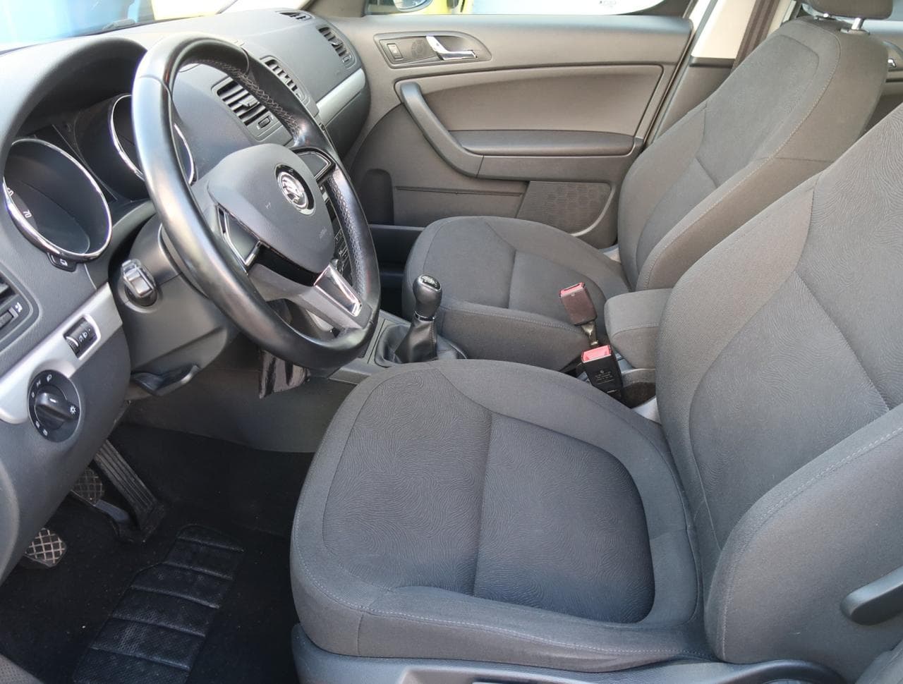 2015 Škoda YETI - 16