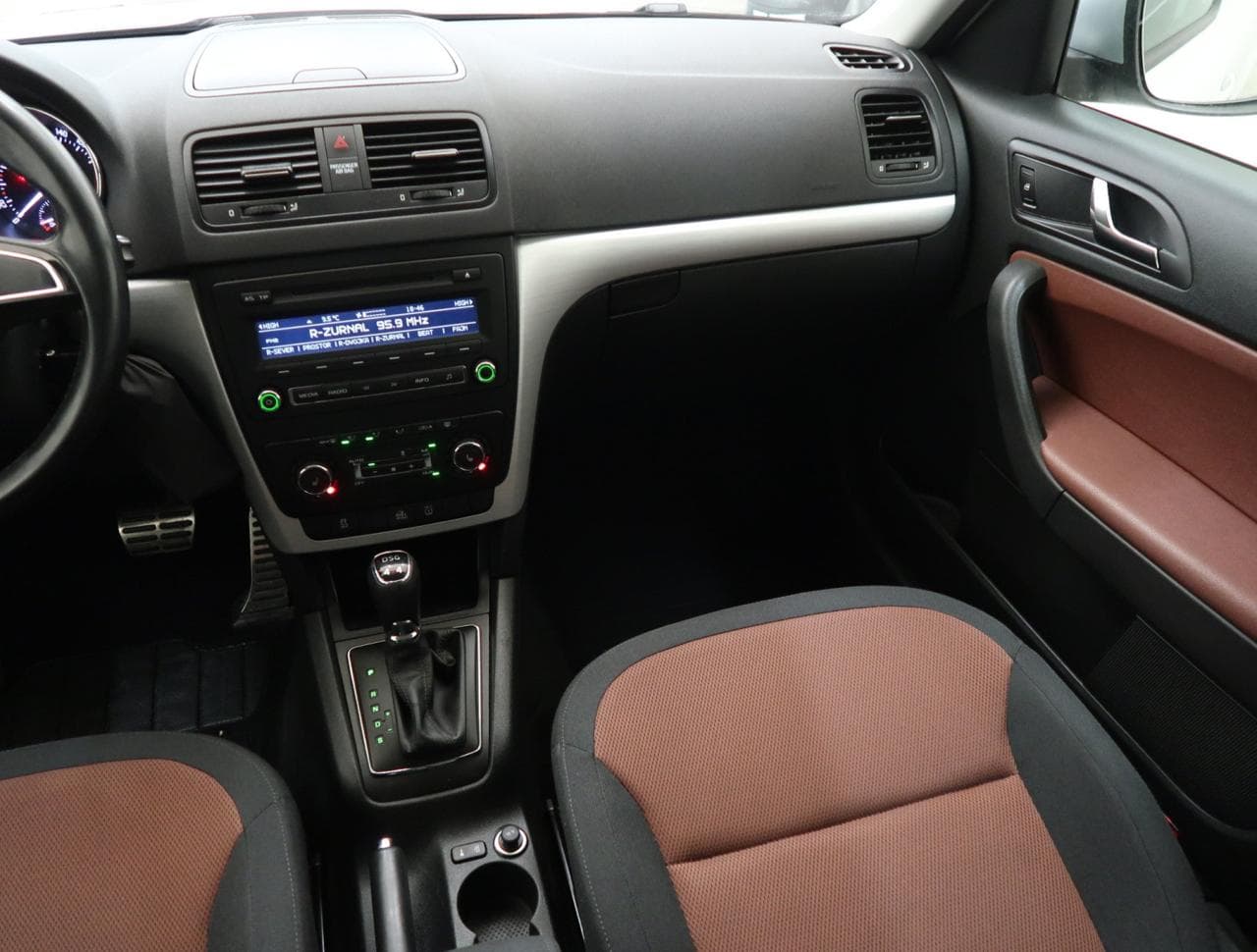 2015 Škoda Yeti - 21