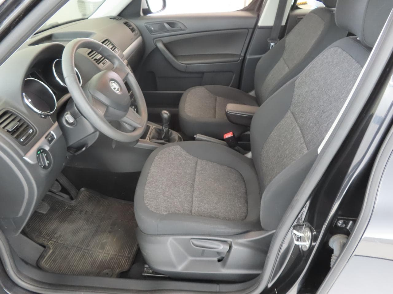 2015 Škoda YETI - 16
