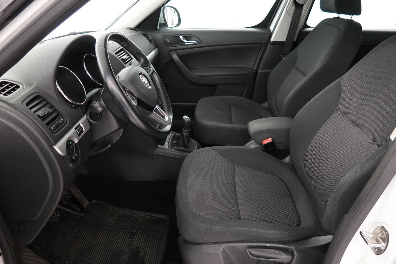 2015 Škoda YETI - 16