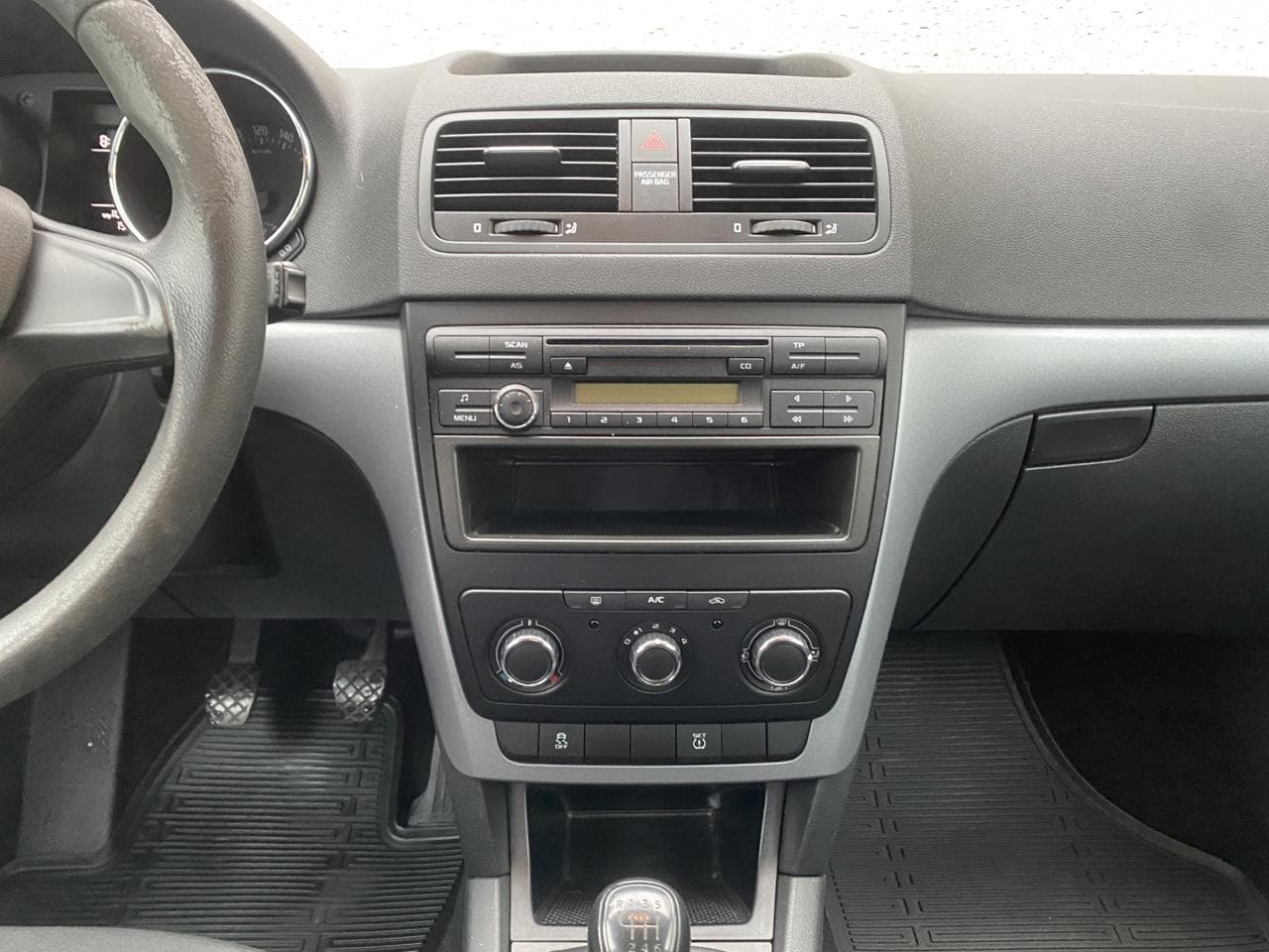 2014 Škoda YETI - 12