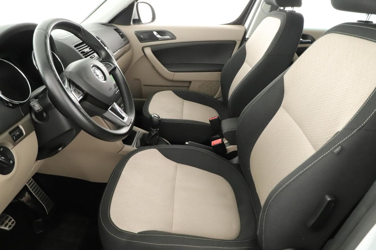 2014 Škoda YETI - 13