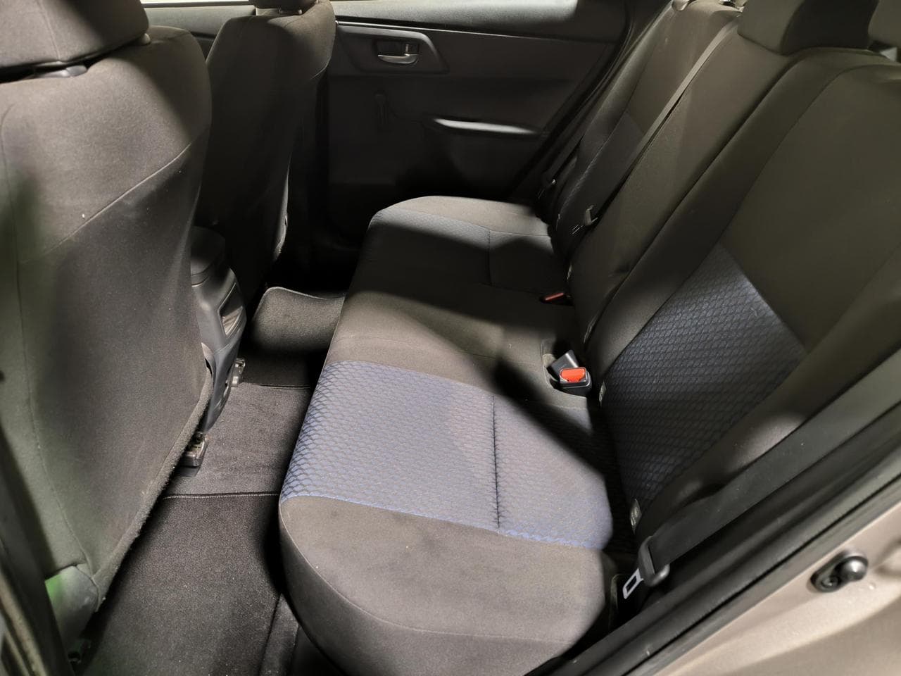 2015 Toyota Auris - 10