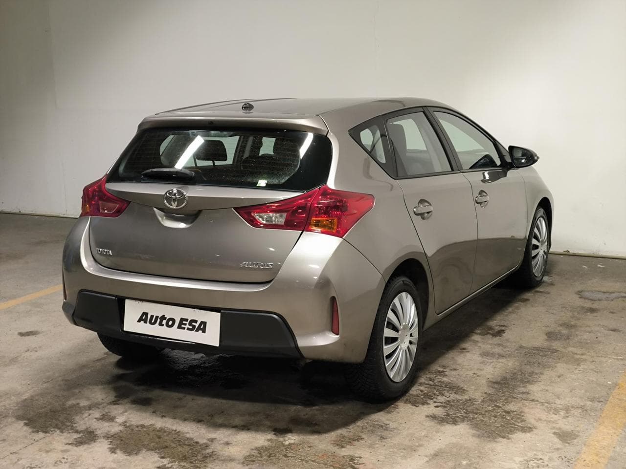 2015 Toyota Auris - 6
