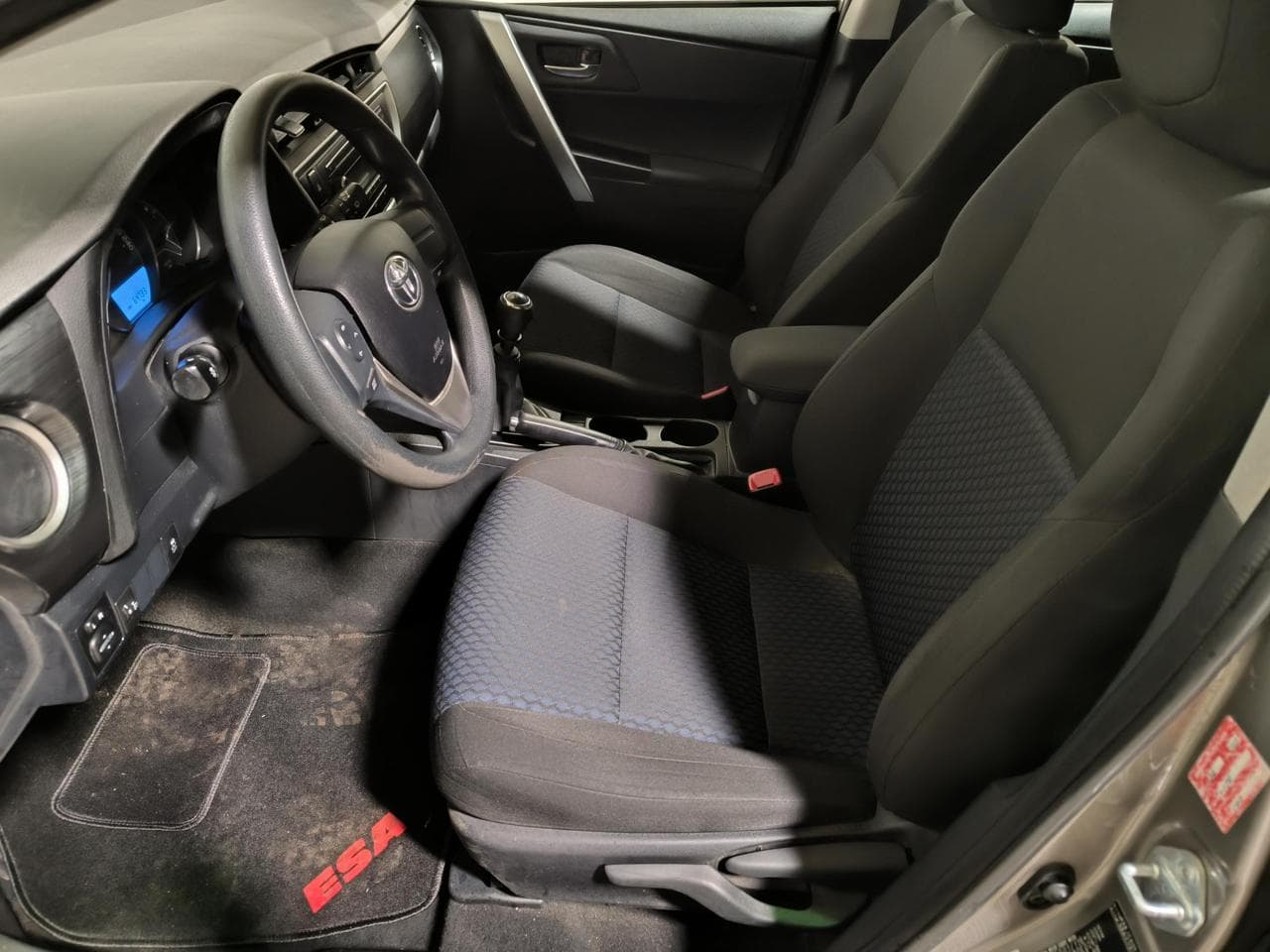 2015 Toyota Auris - 9