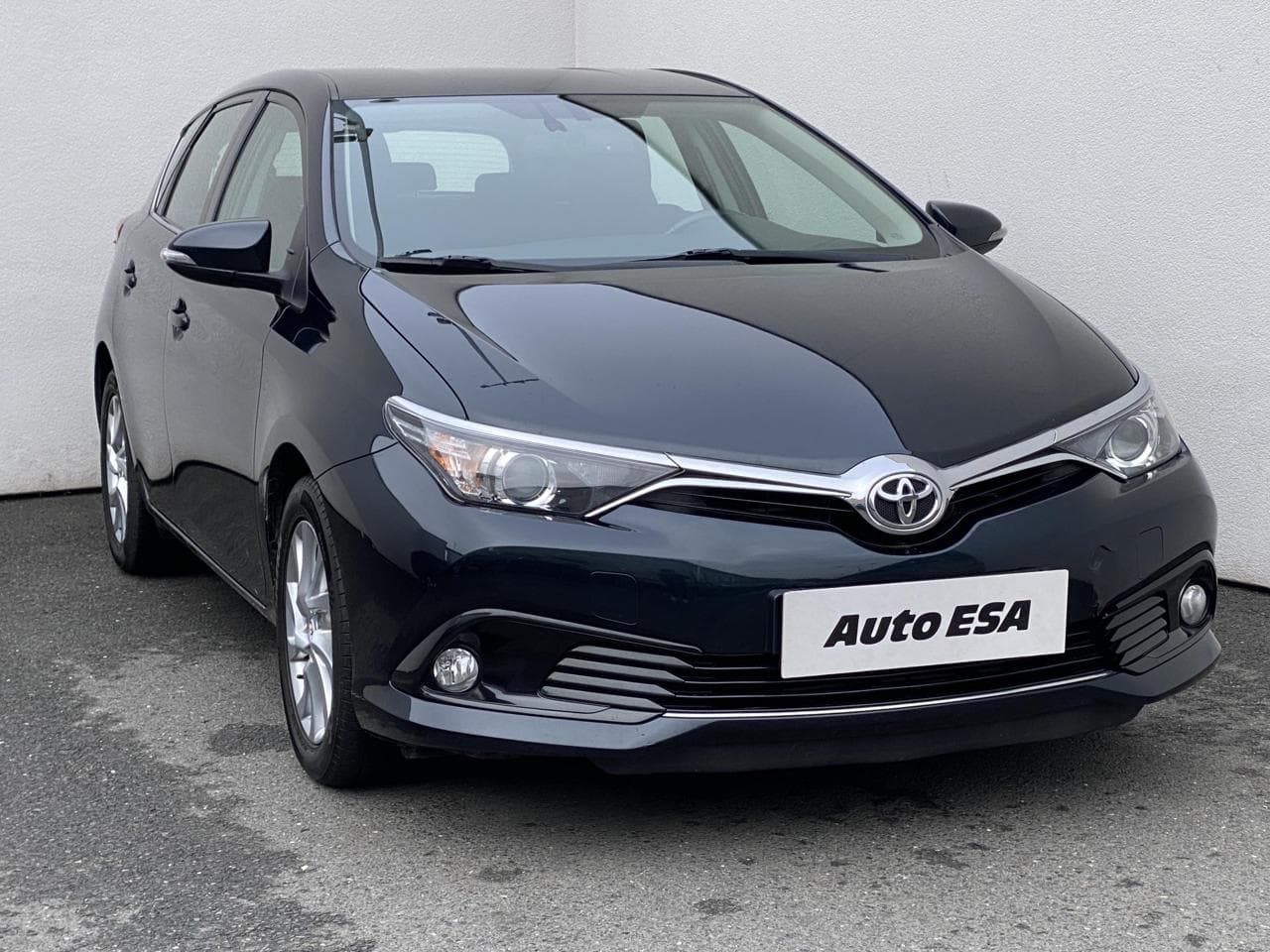 2015 Toyota AURIS