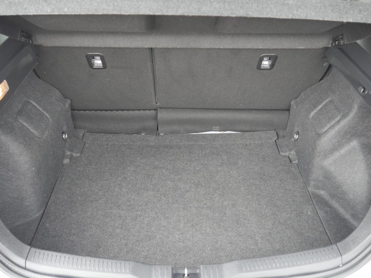 2017 Toyota AURIS - 7