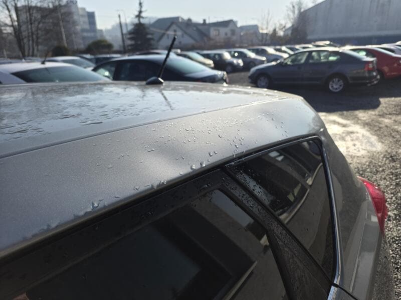 2015 Toyota Auris - 9