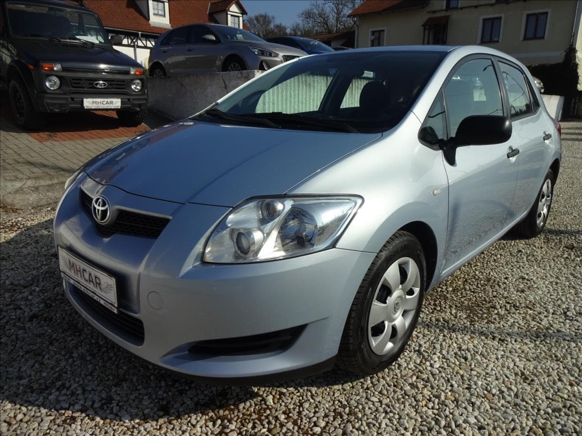 2009 Toyota Auris - 3