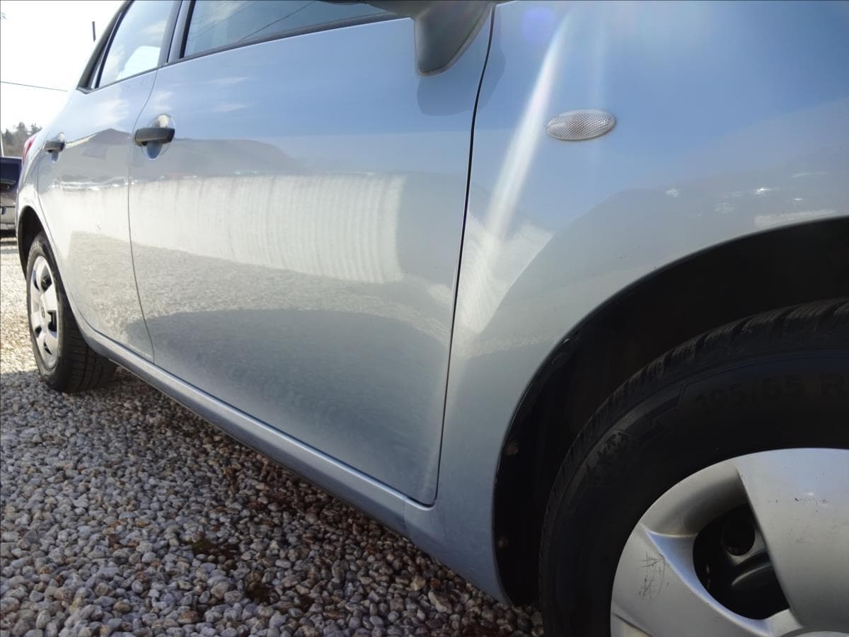 2009 Toyota Auris - 10