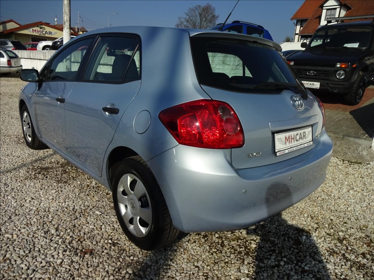 2009 Toyota Auris - 5