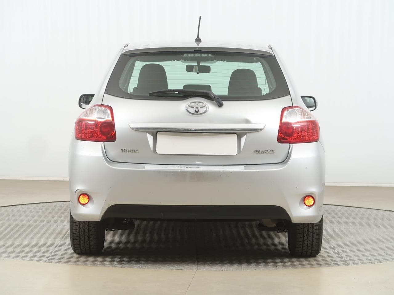 2011 Toyota Auris - 6